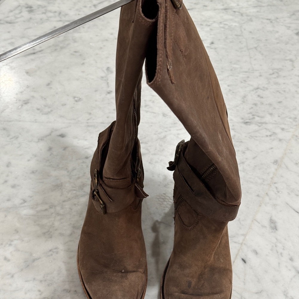 Liberty Brown Heeled Boots Classic Design